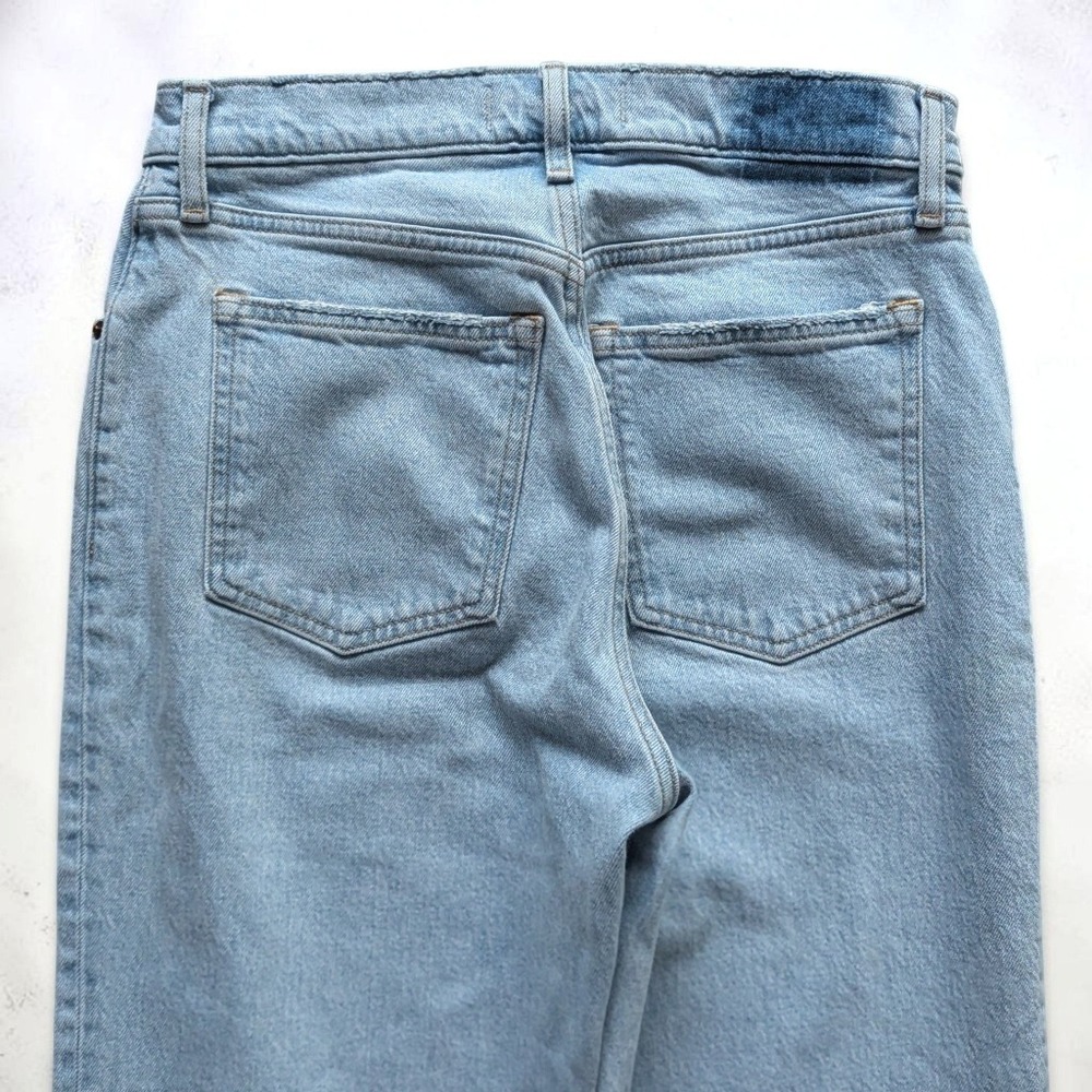 Abercrombie 90s Relaxed Jean High Rise Light Wash Straight Leg 28 Short - Picture 9 of 16